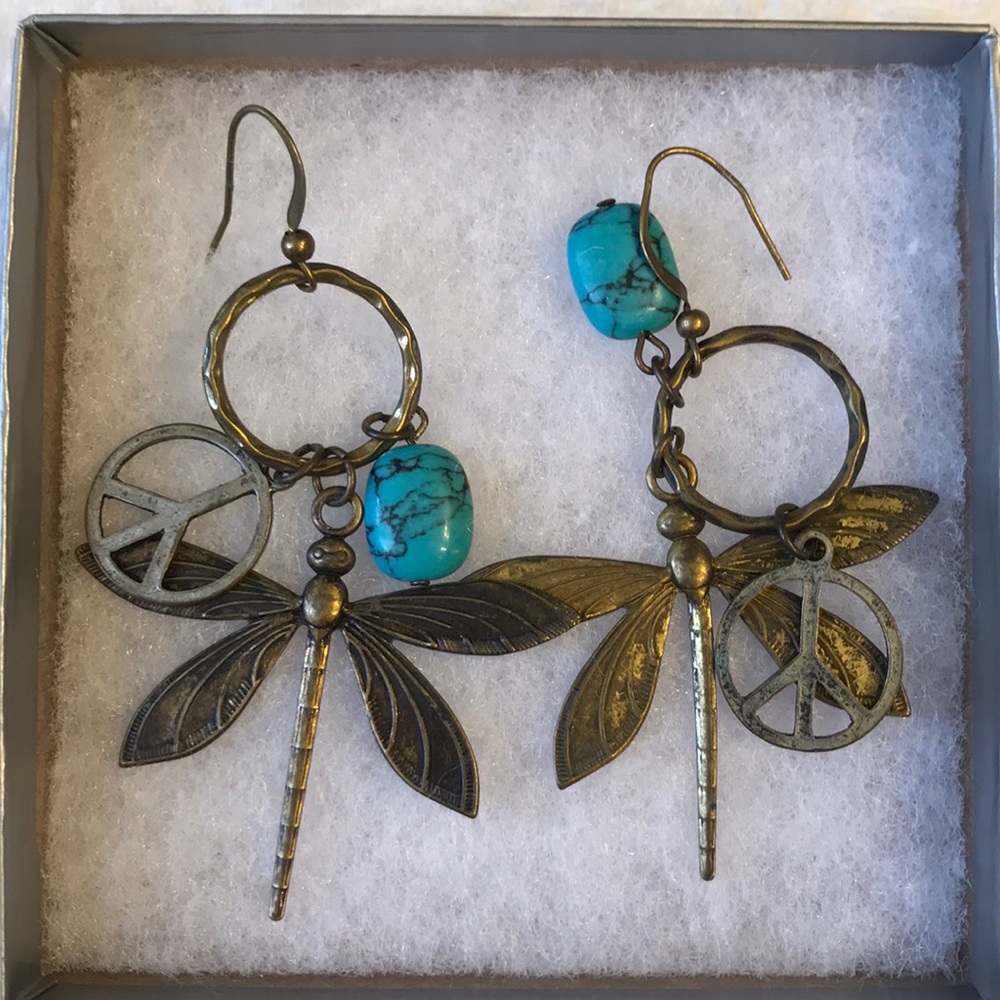 Fashionable earrings